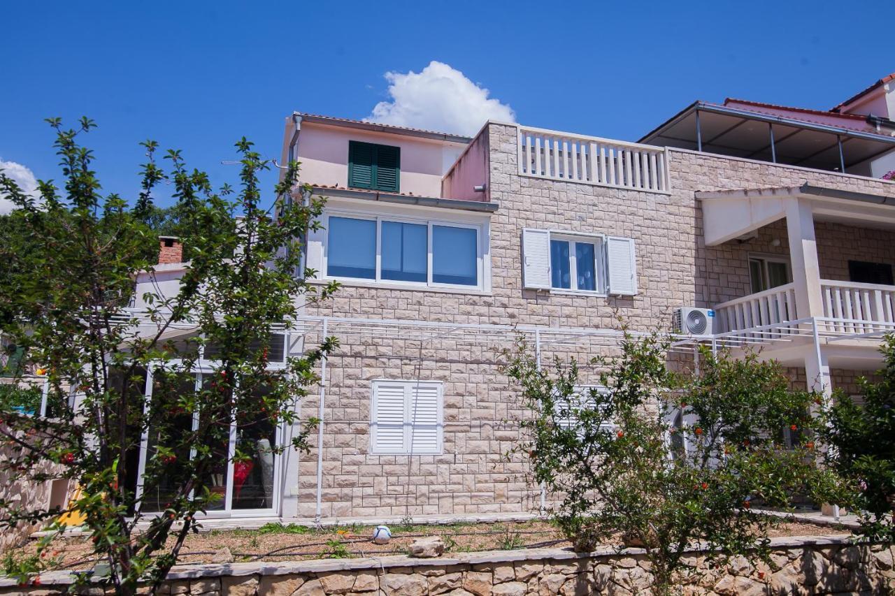 Family Apartments Brach ボル エクステリア 写真