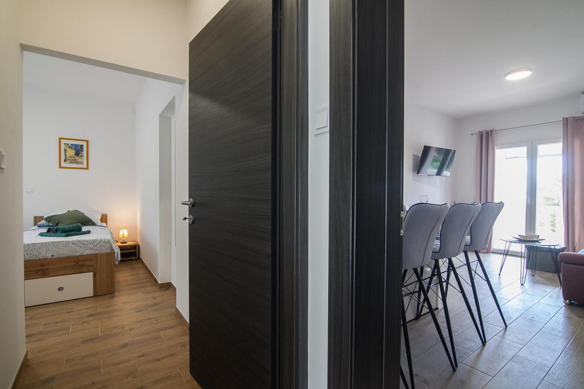 Family Apartments Brach ボル エクステリア 写真