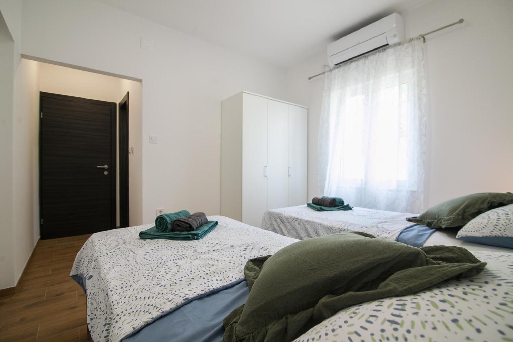 Family Apartments Brach ボル エクステリア 写真